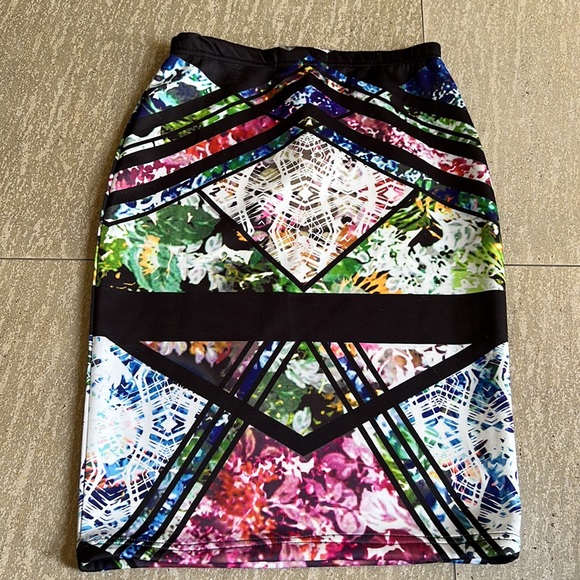 Boohoo Elastic High Waist Skirt - Picture 3 of 4